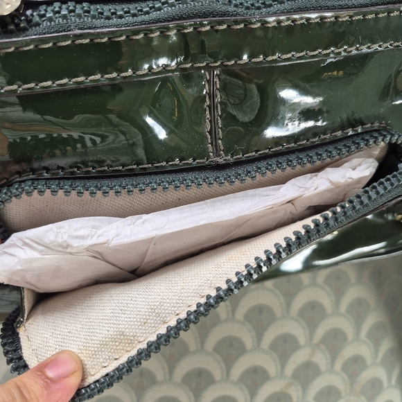 Y2k ANTONIO MELANI Patent Leather Shiny Green Patent Leather Tote Bag - Picture 5 of 14